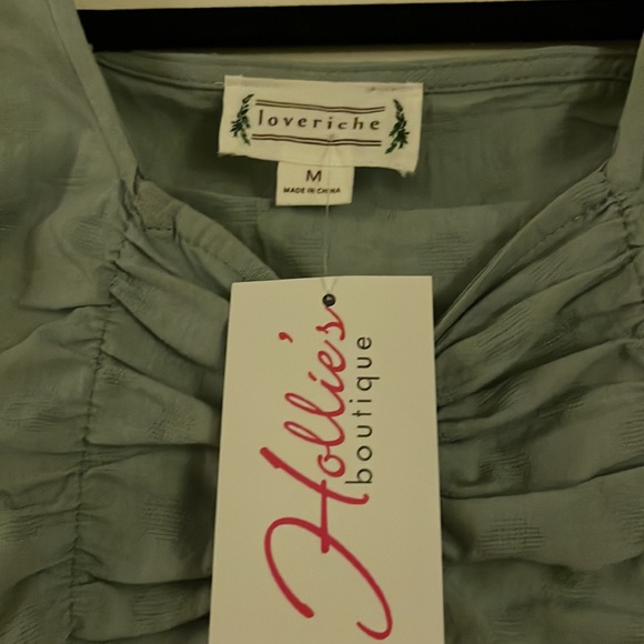 NWT Ruched Fabric Top - Picture 4 of 4